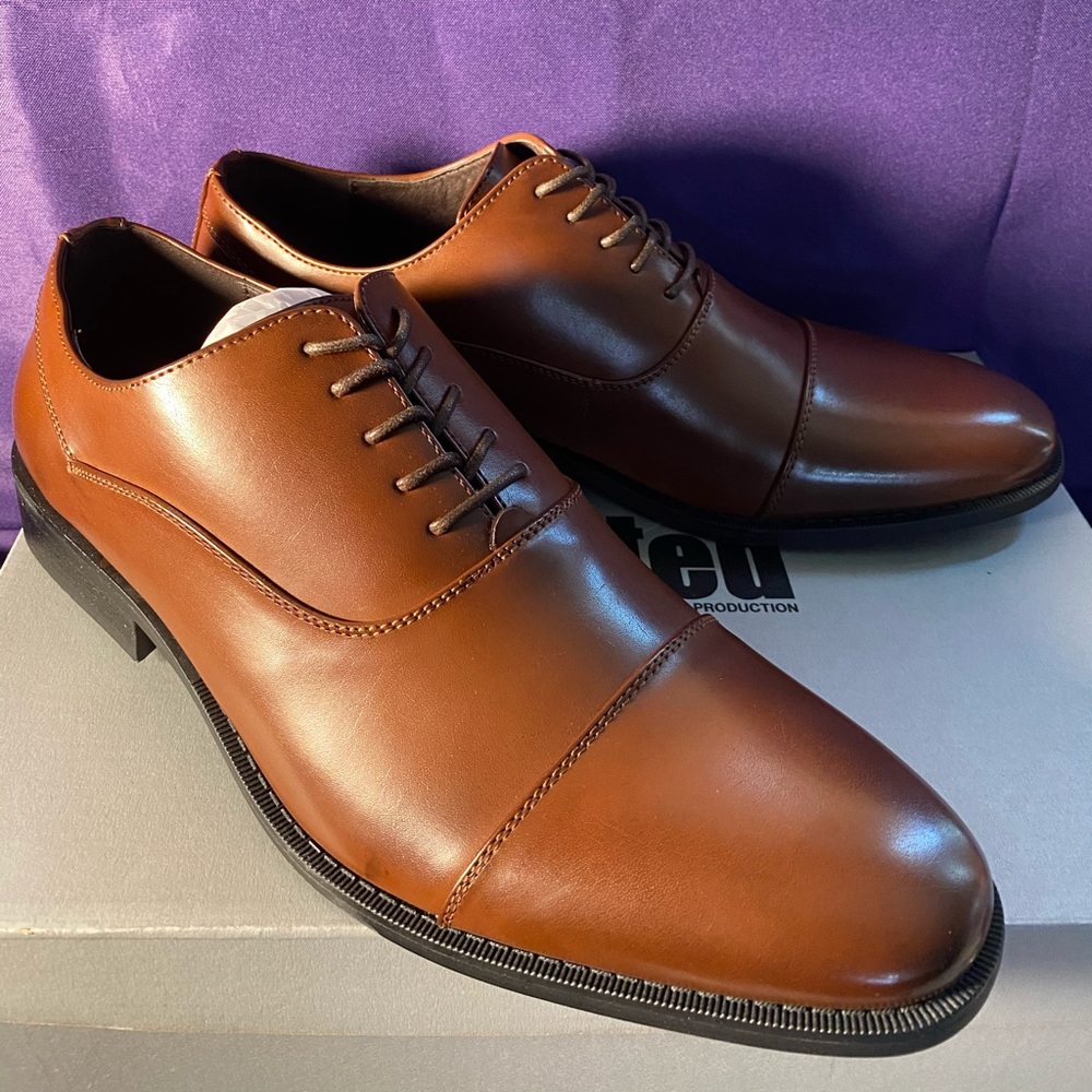 KENNETH COLE Unlisted Men's Cap Toe Oxford